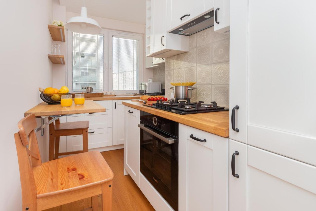 Cozy Pastel Two Bedroom Apartment In Central Gdynia By Noclegi Renters Εξωτερικό φωτογραφία